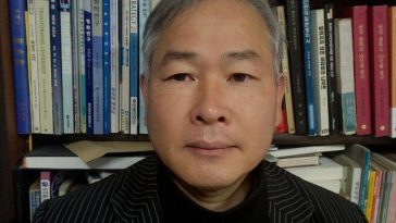 Tác giả Byeong Cheol Kang (Hàn Quốc)
