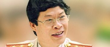 Trung tướng – Nhà văn Hữu Ước.